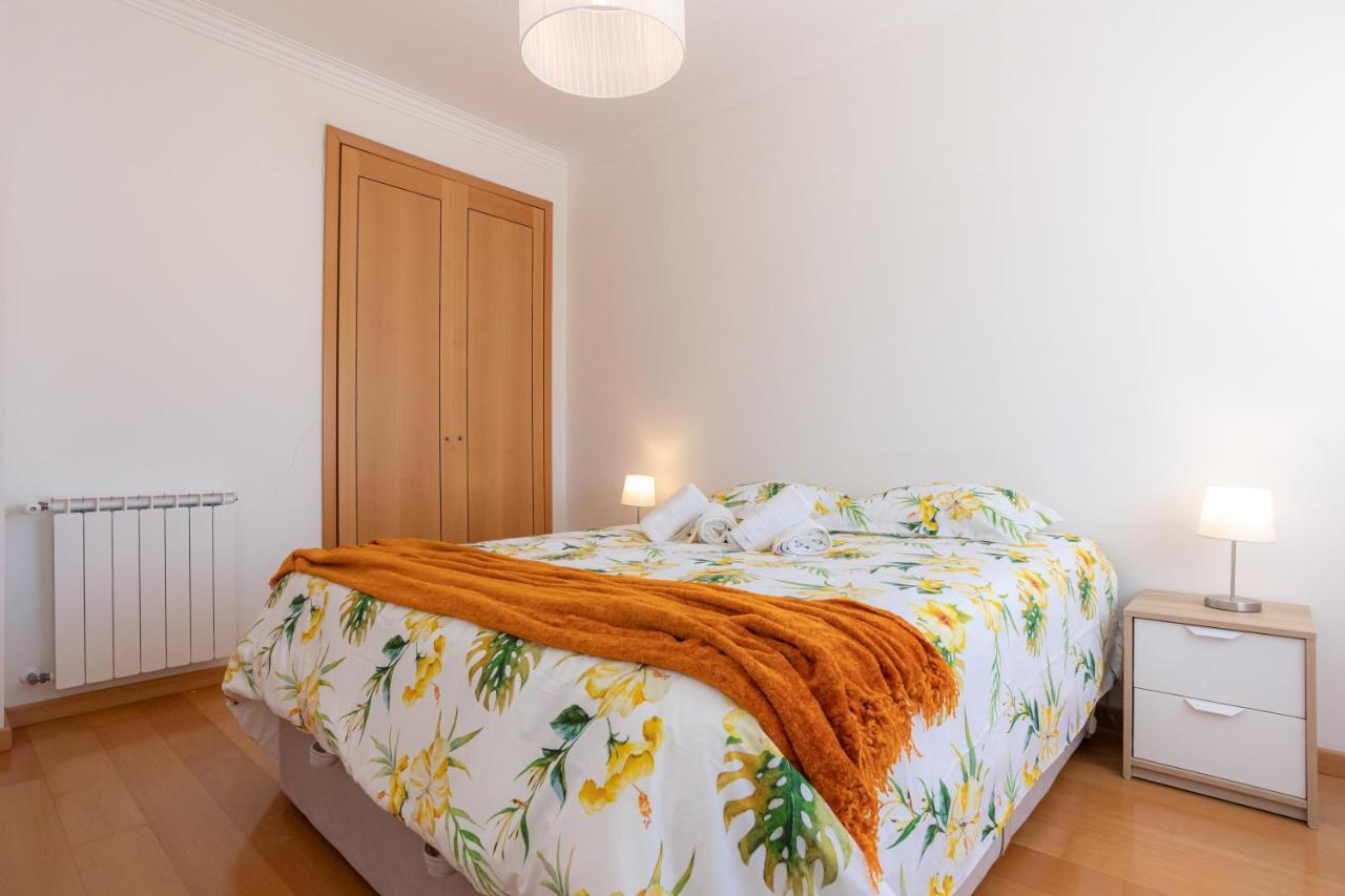 Foz Village Beach By Rent4All Buarcos Exterior foto